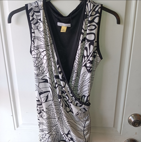 Reversible Serra multiwear wrap size Small - Picture 5 of 7